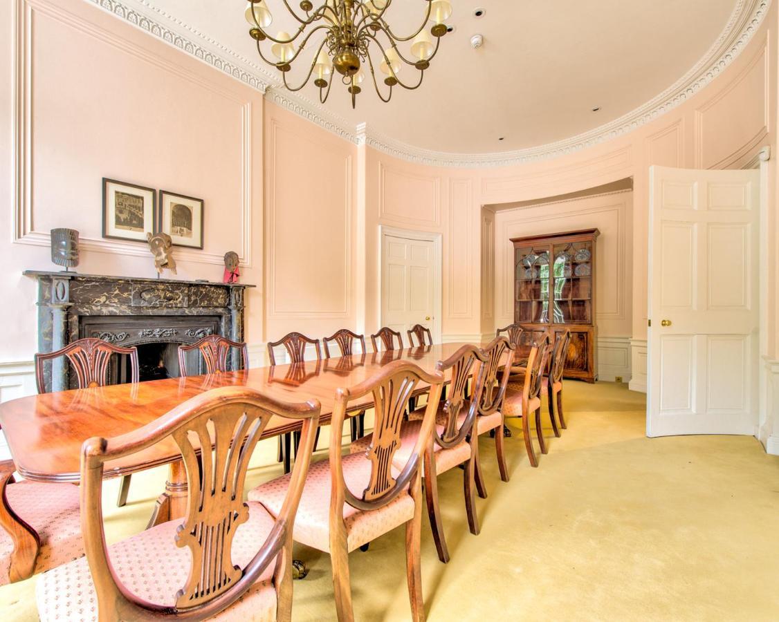 إدنبرة Beautiful City Centre Georgian 4 Bed Townhouse With Private Garden المظهر الخارجي الصورة